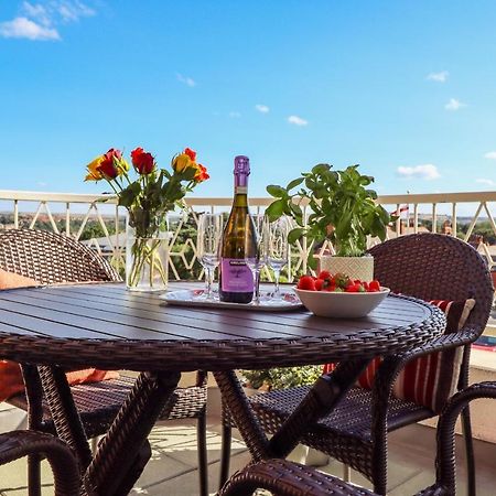 Above & Beyond Apartment Whitby Luaran gambar