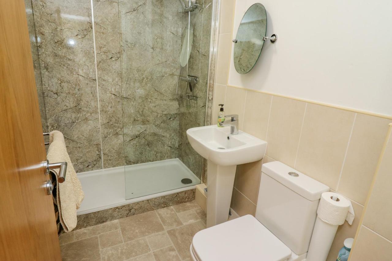 Above & Beyond Apartment Whitby Luaran gambar
