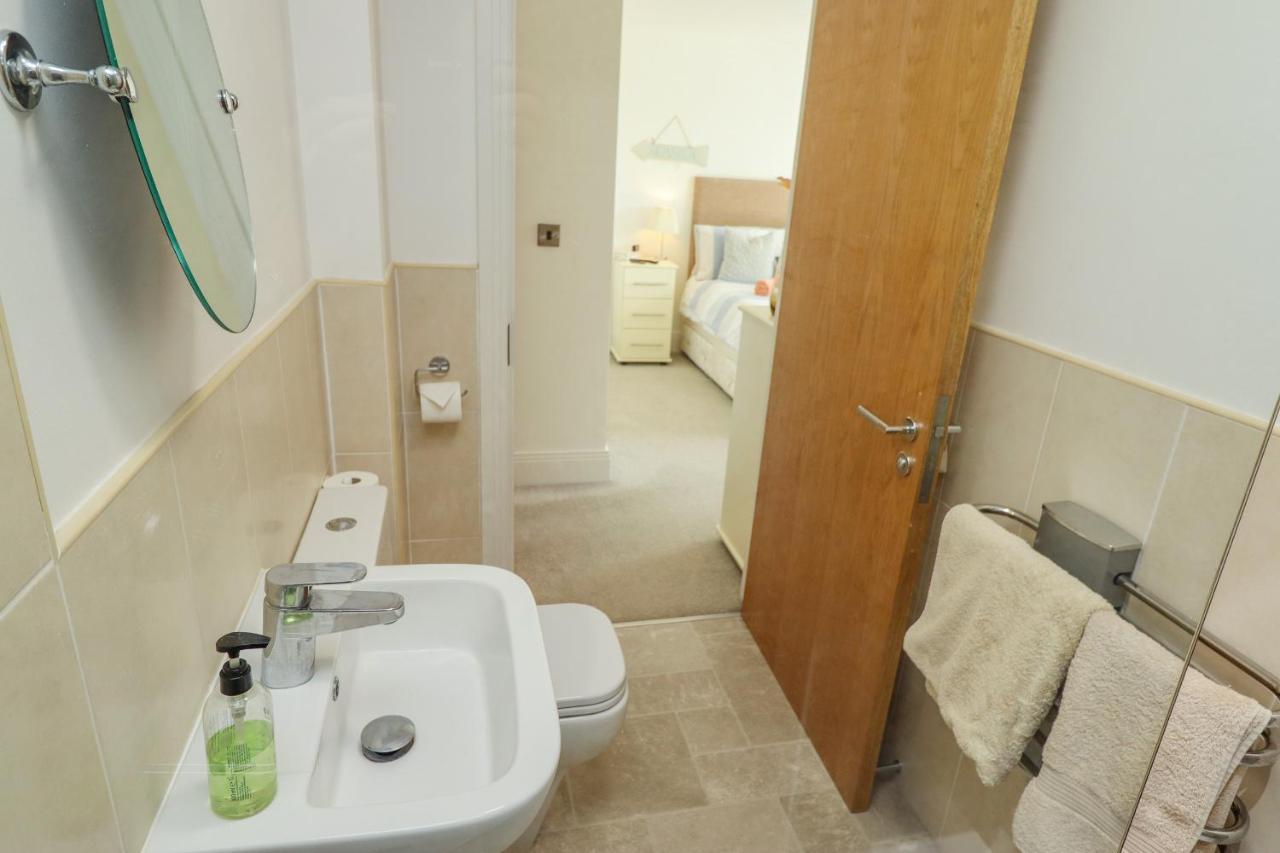 Above & Beyond Apartment Whitby Luaran gambar