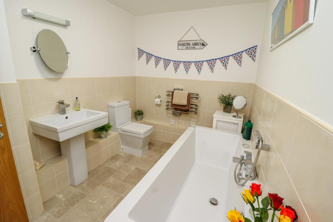 Above & Beyond Apartment Whitby Luaran gambar